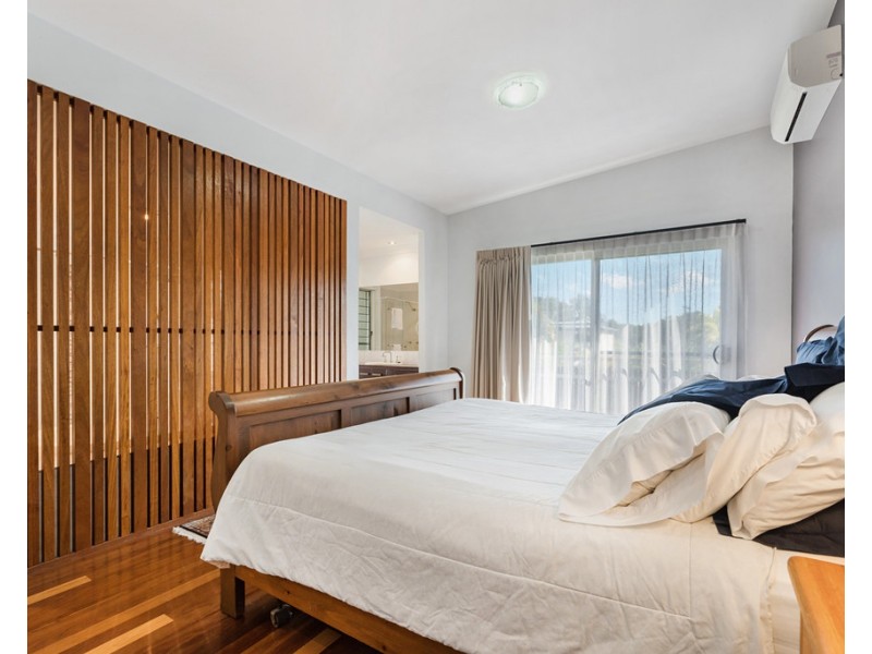 1 Tytherleigh Lane, Pelican Waters QLD 4551