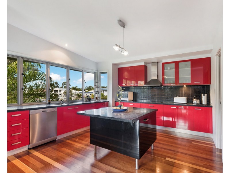 1 Tytherleigh Lane, Pelican Waters QLD 4551