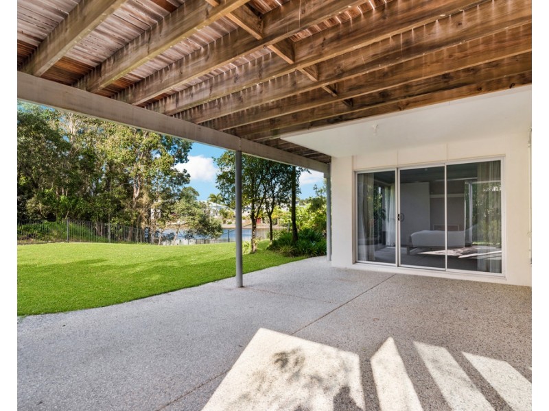 1 Tytherleigh Lane, Pelican Waters QLD 4551