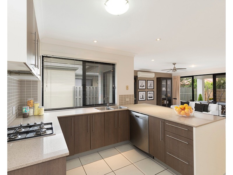 14 The Promenade, Hendra QLD 4011