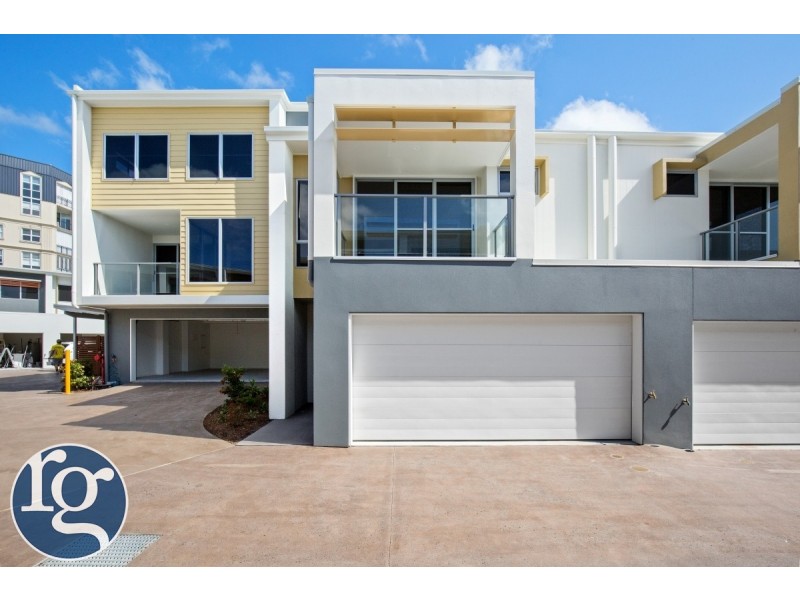 32/3400 Panorama Drive, Carrara QLD 4211