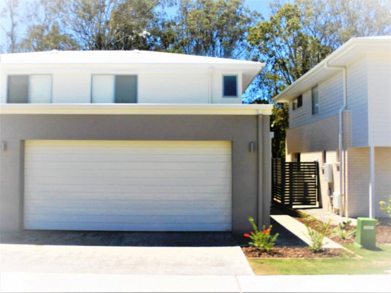 8 20 Eminence Lane, Bridgeman Downs QLD 4035