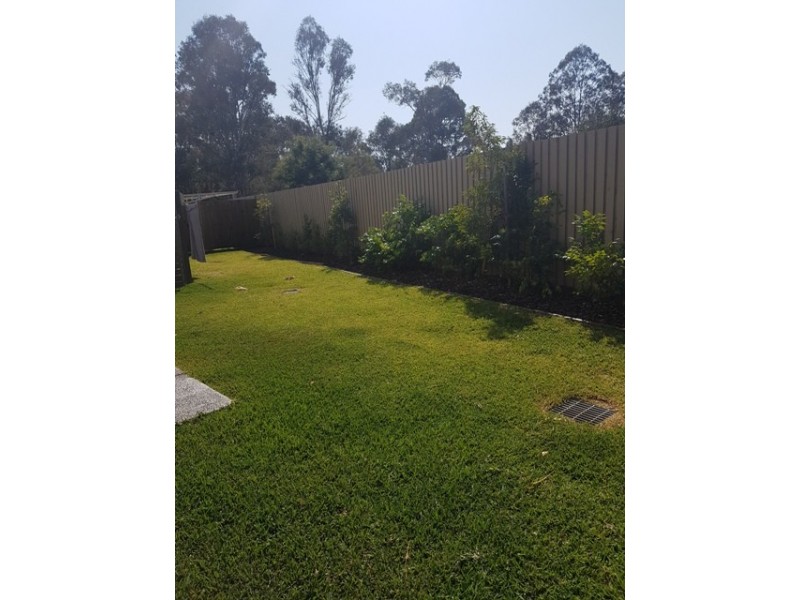 8 20 Eminence Lane, Bridgeman Downs QLD 4035