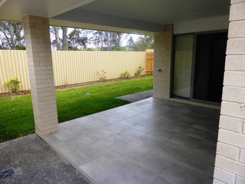 20 Eminence Lane, Bridgeman Downs QLD 4035