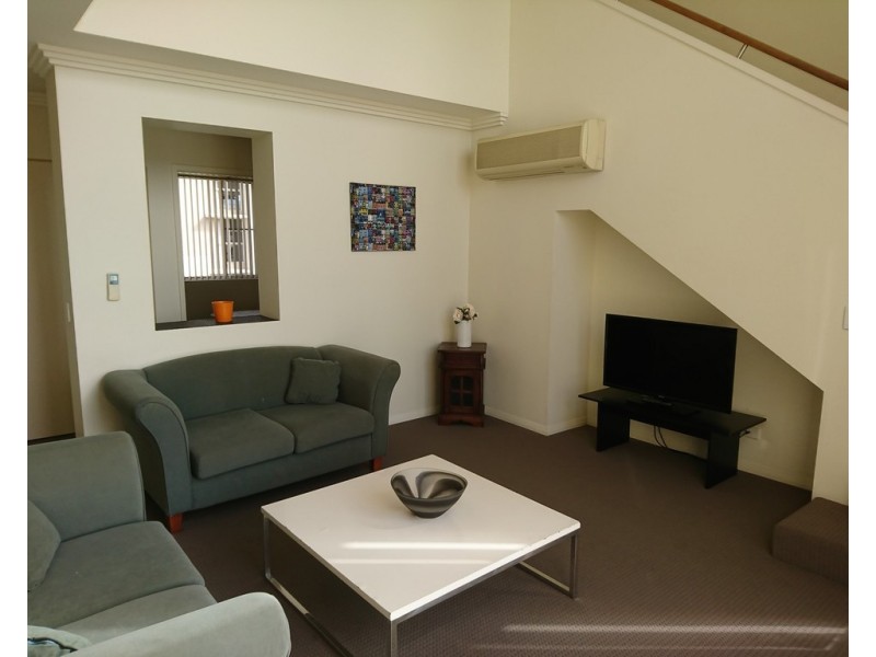 132/251 Varsity Parade, Varsity Lakes QLD 4227