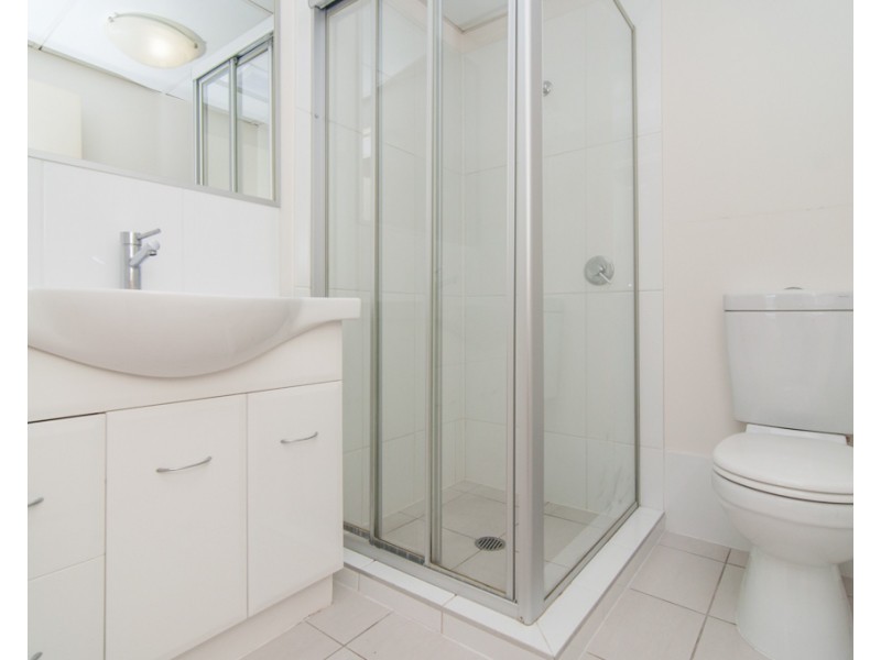 442/51 Playfield Street, Chermside QLD 4032