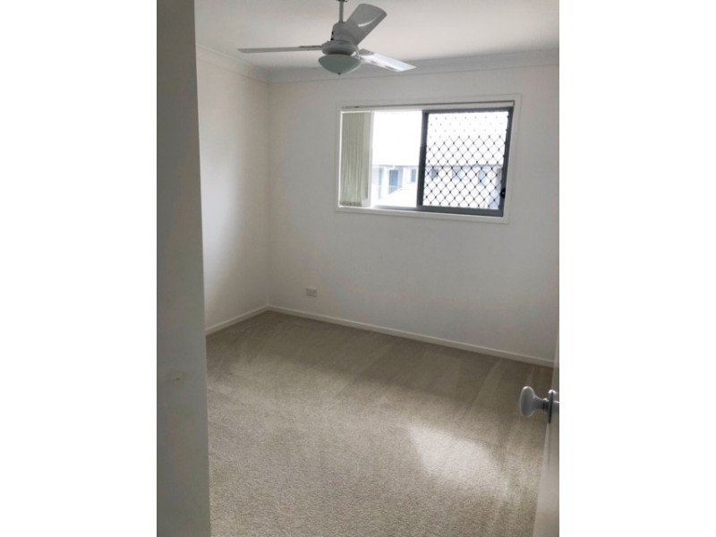 1 McAuley Parade, Pacific Pines QLD 4211