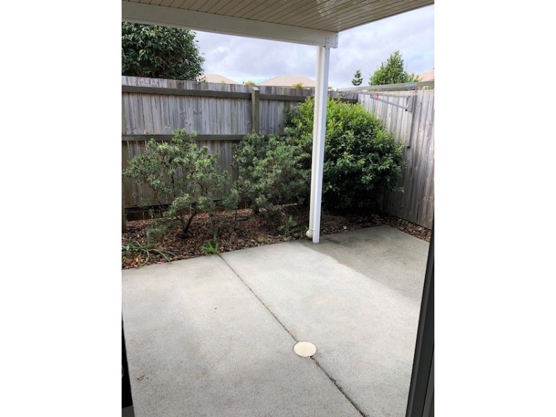 1 McAuley Parade, Pacific Pines QLD 4211