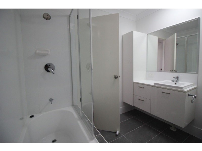 72/6 clearwater street, Bethania QLD 4205