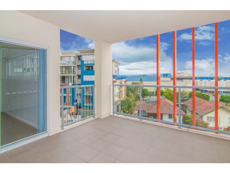 661/51 Playfield Street, Chermside QLD 4032