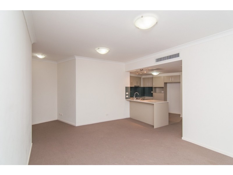 881/51 Playfield Street, Chermside QLD 4032