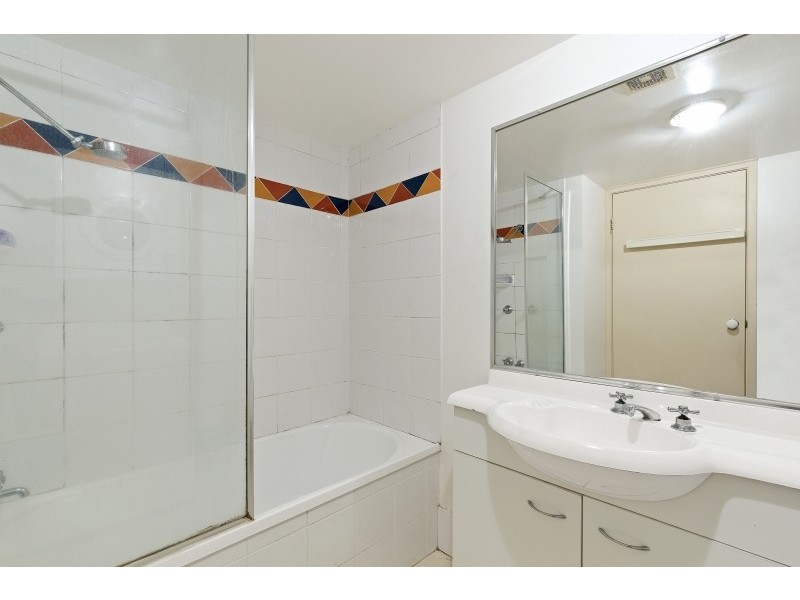 14 Miles Street, Kirra QLD 4225