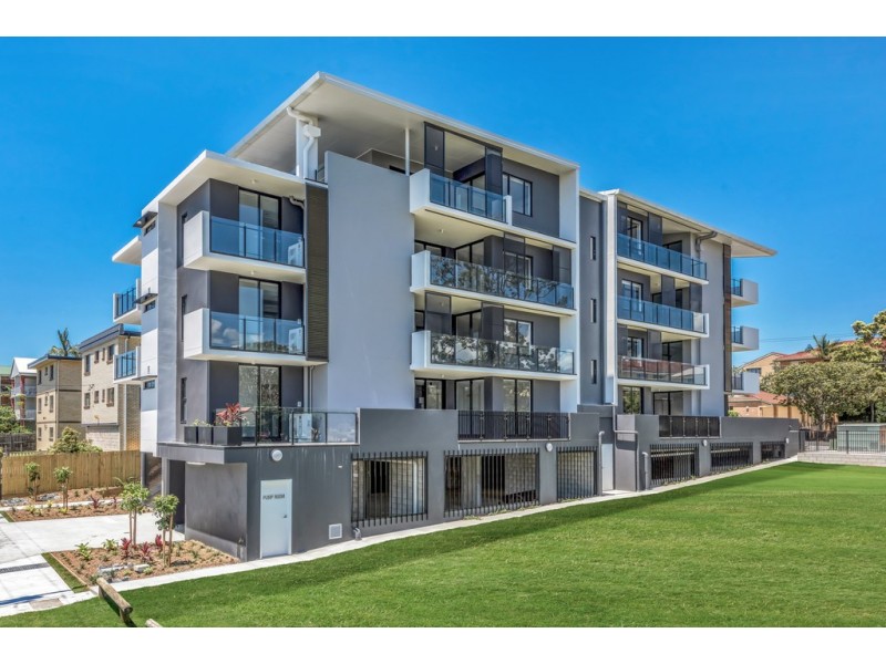 2/37 Norman Drive, Chermside QLD 4032