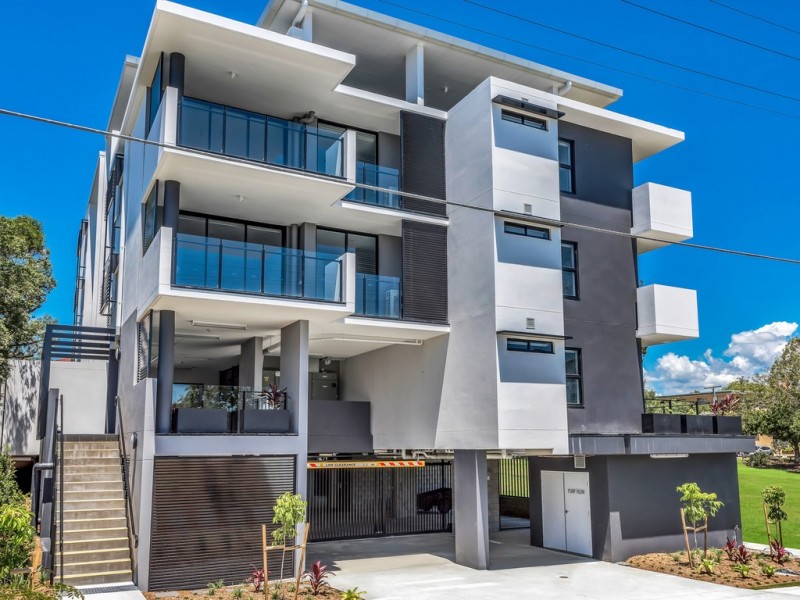 2/37 Norman Drive, Chermside QLD 4032