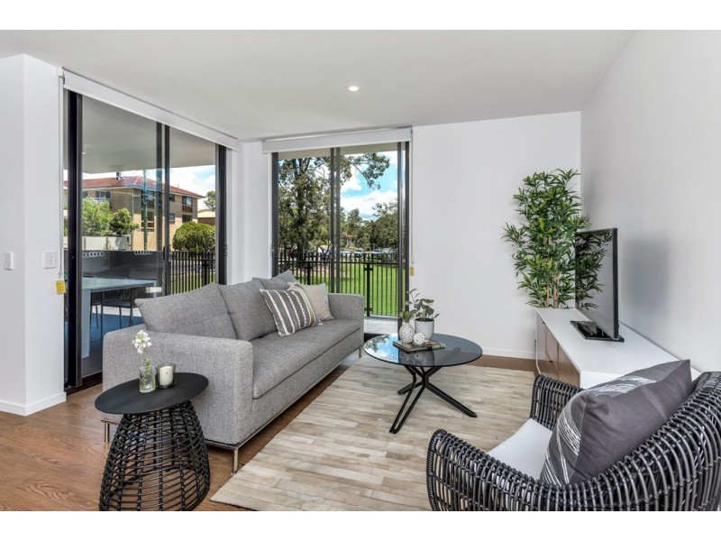 2/37 Norman Drive, Chermside QLD 4032