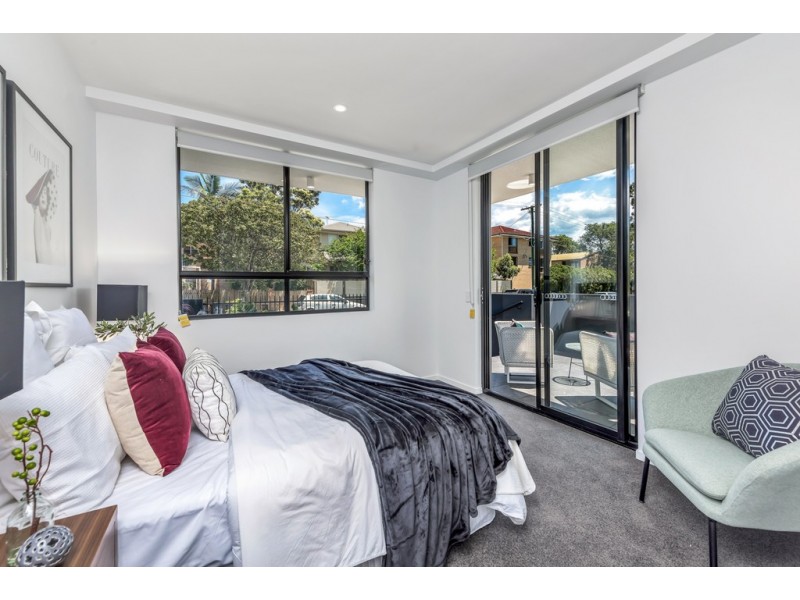 2/37 Norman Drive, Chermside QLD 4032