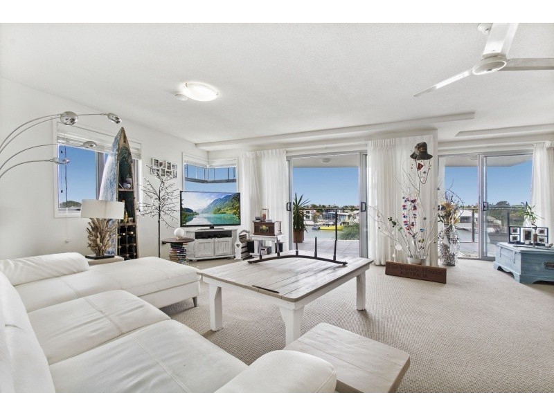 60/57 Grand Parade, Kawana Island QLD 4575