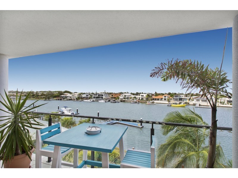 60/57 Grand Parade, Kawana Island QLD 4575