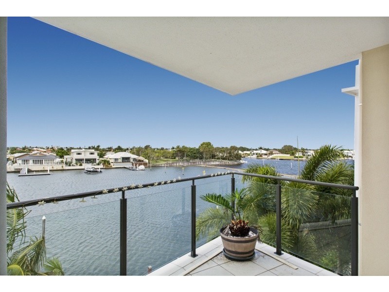 60/57 Grand Parade, Kawana Island QLD 4575