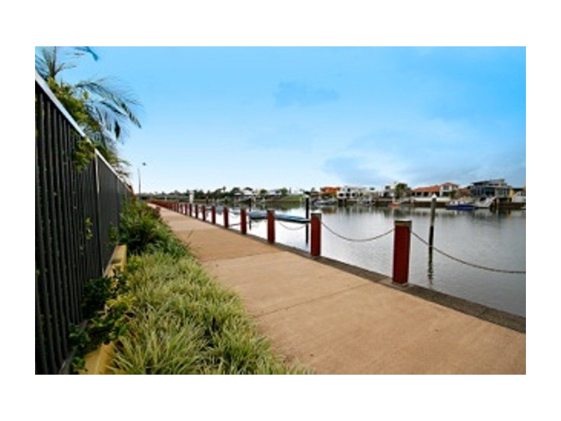 60/57 Grand Parade, Kawana Island QLD 4575