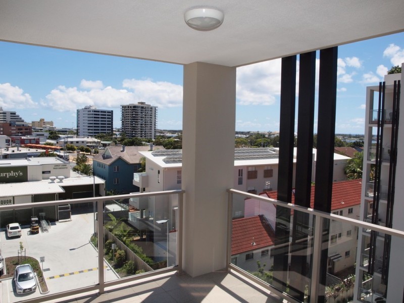 43 Lenneberg St, Southport QLD 4215