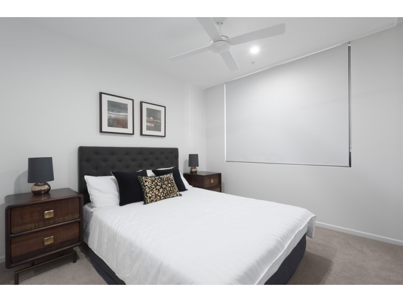 2081/123 Cavendish Road, Coorparoo QLD 4151