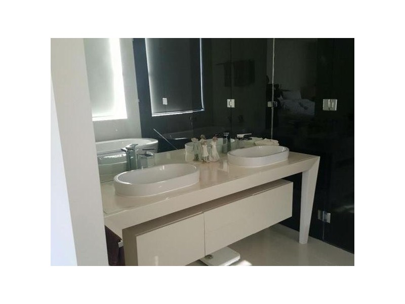 10013 The Boulevarde Lane, Benowa QLD 4217