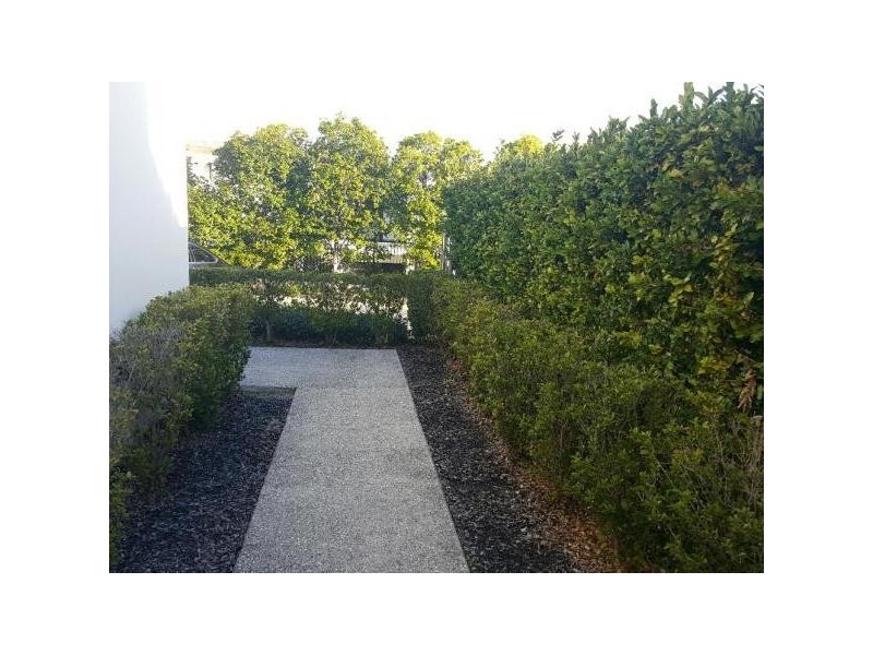 10013 The Boulevarde Lane, Benowa QLD 4217