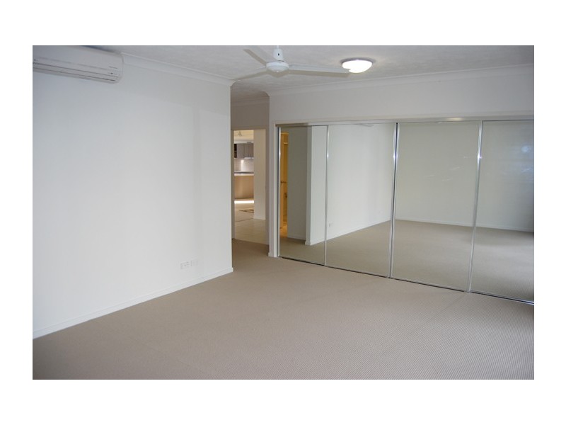 23/1 Acacia court, Robina QLD 4226