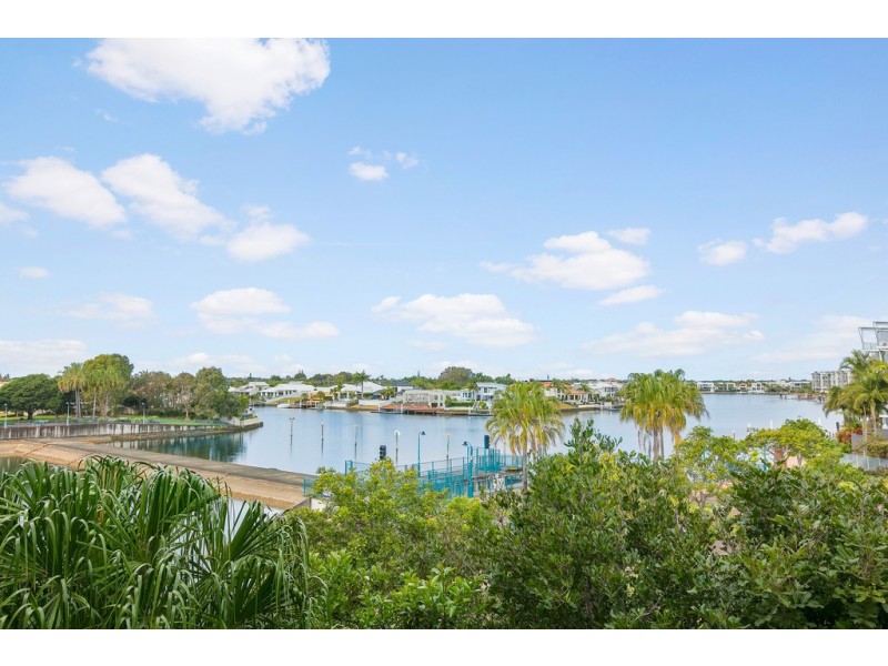 64/57 Grand Parade, Kawana Island QLD 4575