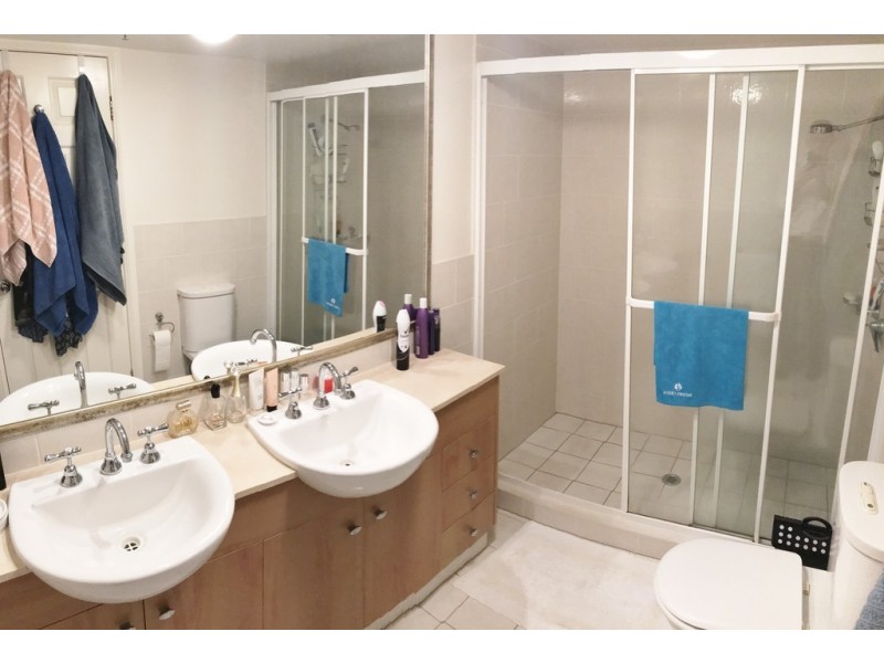 2121/2633 Gold Coast Highway, Broadbeach QLD 4218