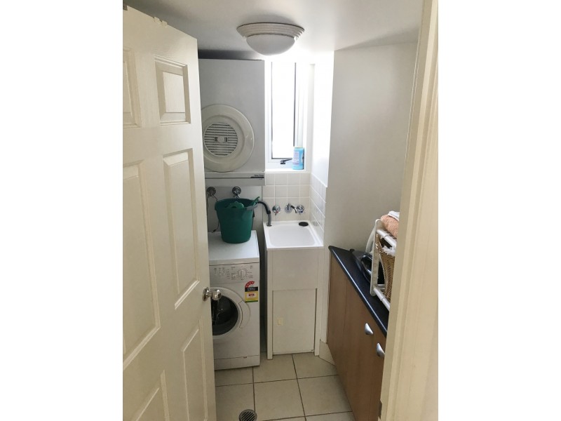 2121/2633 Gold Coast Highway, Broadbeach QLD 4218