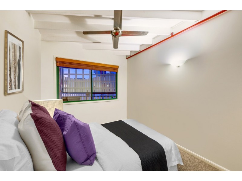 61/241 Arthur St, Teneriffe QLD 4005