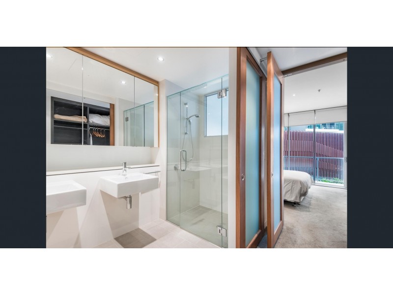 37 Harbour Rd, Hamilton QLD 4007