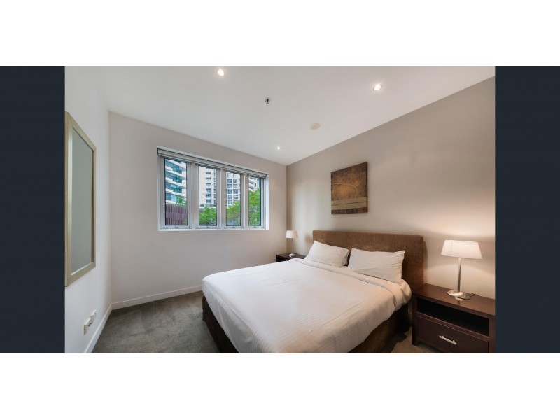 37 Harbour Rd, Hamilton QLD 4007