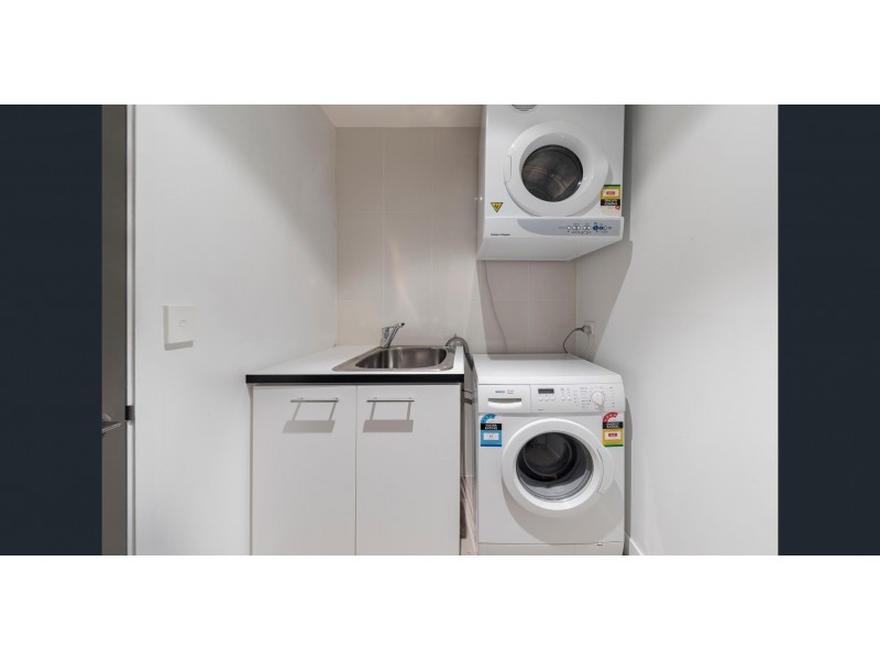 37 Harbour Rd, Hamilton QLD 4007