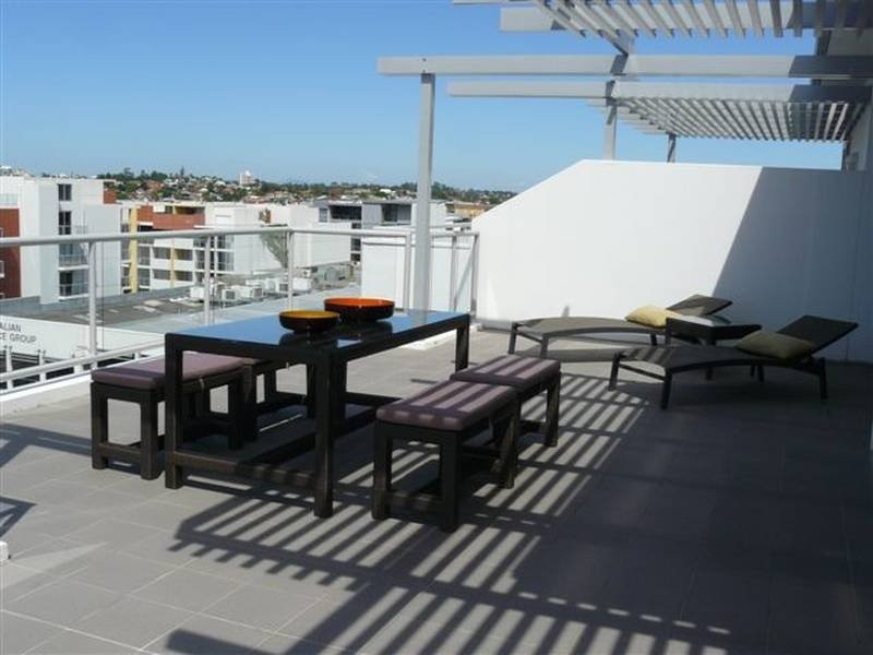 S06 8 Cordelia Street, South Brisbane QLD 4101