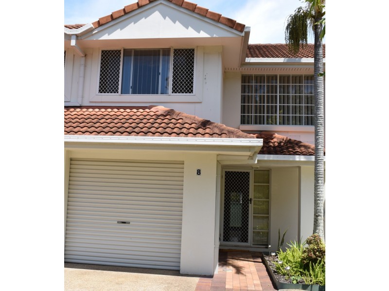 276 Oxley Dr, Runaway Bay QLD 4216