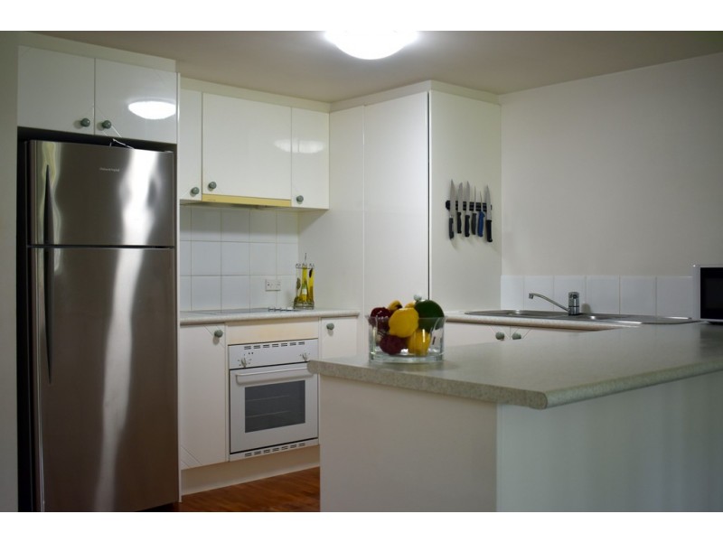 276 Oxley Dr, Runaway Bay QLD 4216
