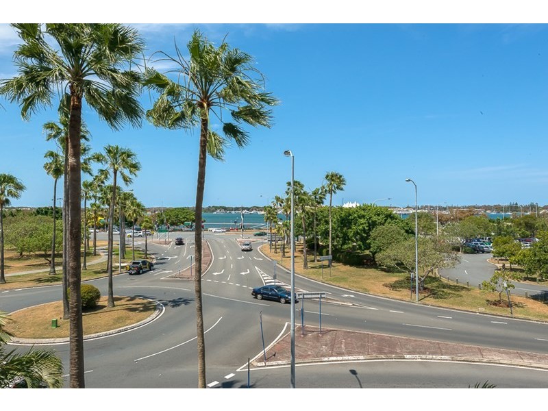 43/30 MARINE PARADE, Southport QLD 4215