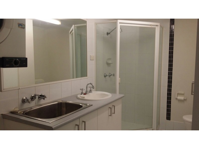43/30 MARINE PARADE, Southport QLD 4215