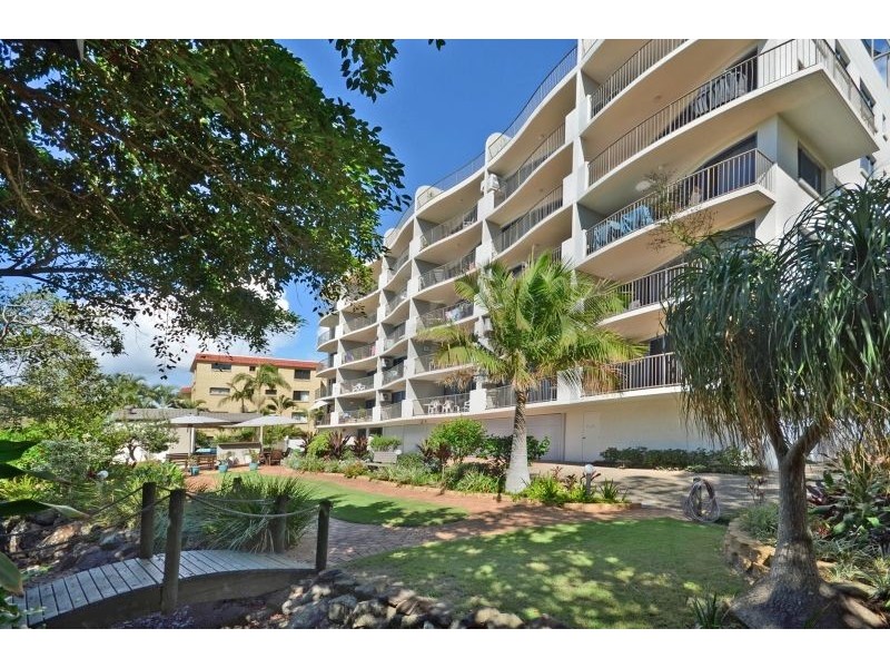 2/3 Landsborough Parade, Golden Beach QLD 4551