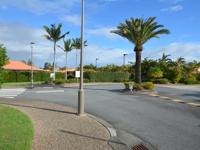 11/88 Cotlew Street East, Southport QLD 4215