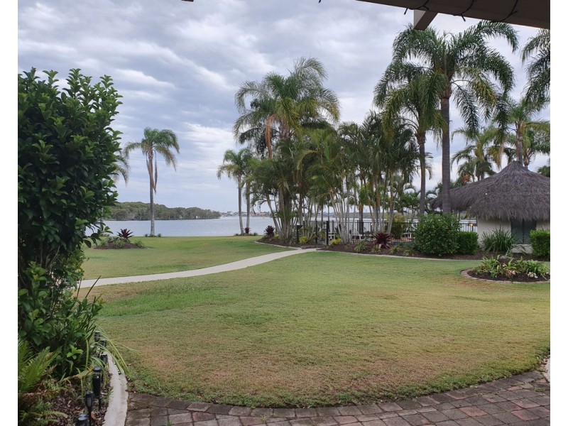 Hope Island QLD 4212