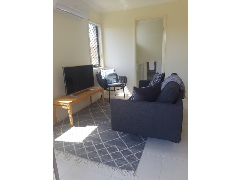 2 Week Rent Free, Kallangur QLD 4503