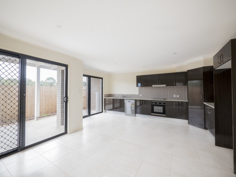 8/165 Ann St, Kallangur QLD 4503