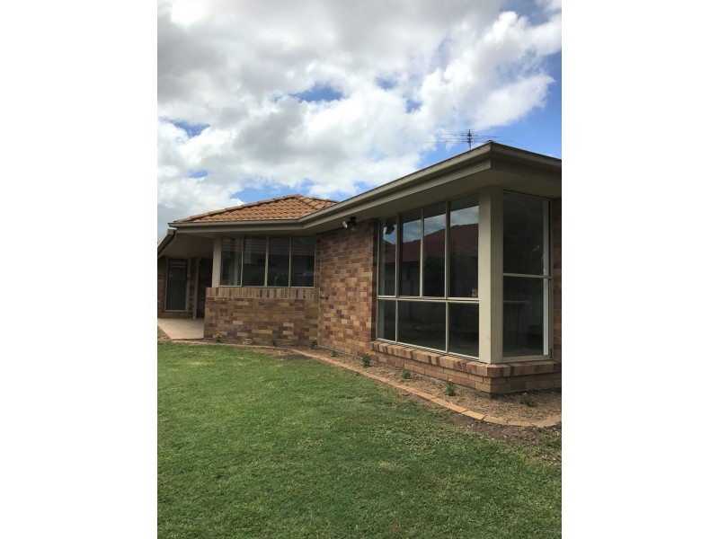 19 Rubicon Cres, Kuraby QLD 4112