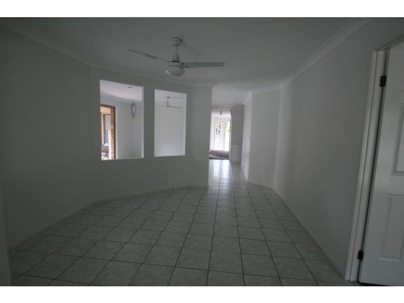 19 Rubicon Cres, Kuraby QLD 4112