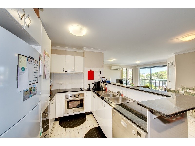 4 Omeo St, Macgregor QLD 4109