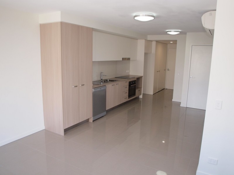 22 Lather Street, Southport QLD 4215